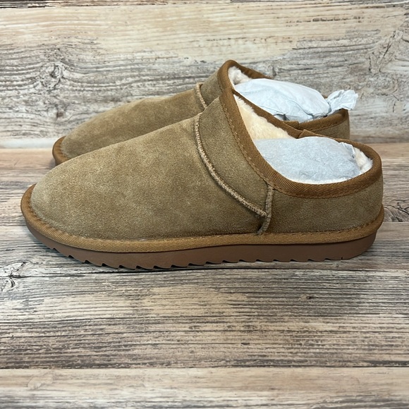 Cushionaire Hilo Genuine Suede Low Boot Slip-On in Tan New - Picture 2 of 9